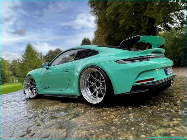 1:18 Porsche 911 GT3 MintGrün Edition 400 pcs / DIeCast Car + OVP